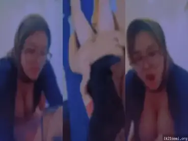 Bokep Jilbab Kacamata Tobrut Main Basah Kuyup